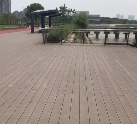 江陰船廠江景平臺(tái)翻修項(xiàng)目
